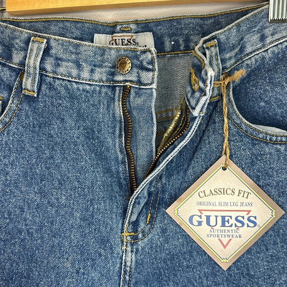 Guess Classics Fit Slim Leg Jeans NWT Size 16/28 - Picture 5 of 7